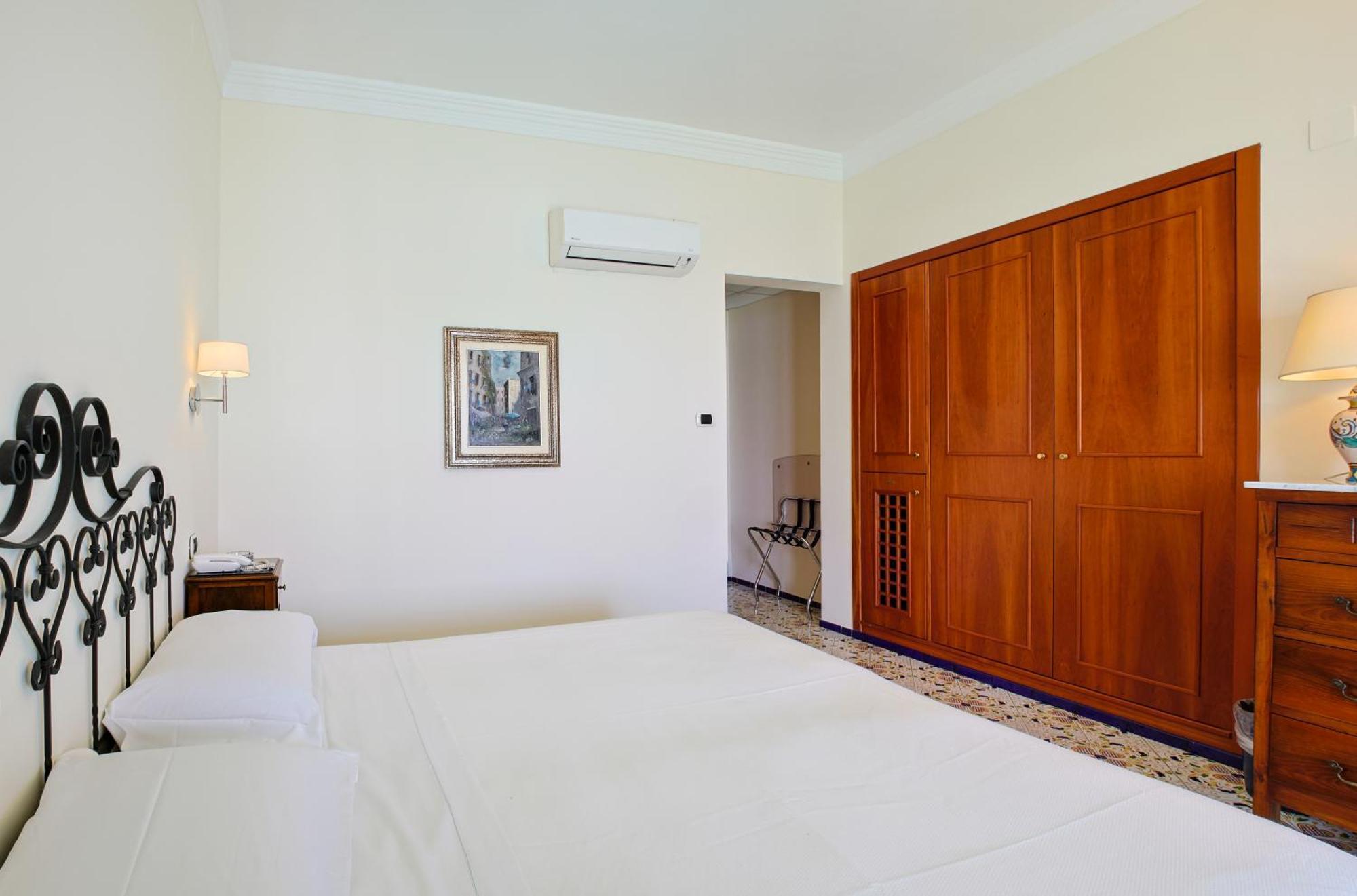 Hotel Aurora Amalfi Esterno foto