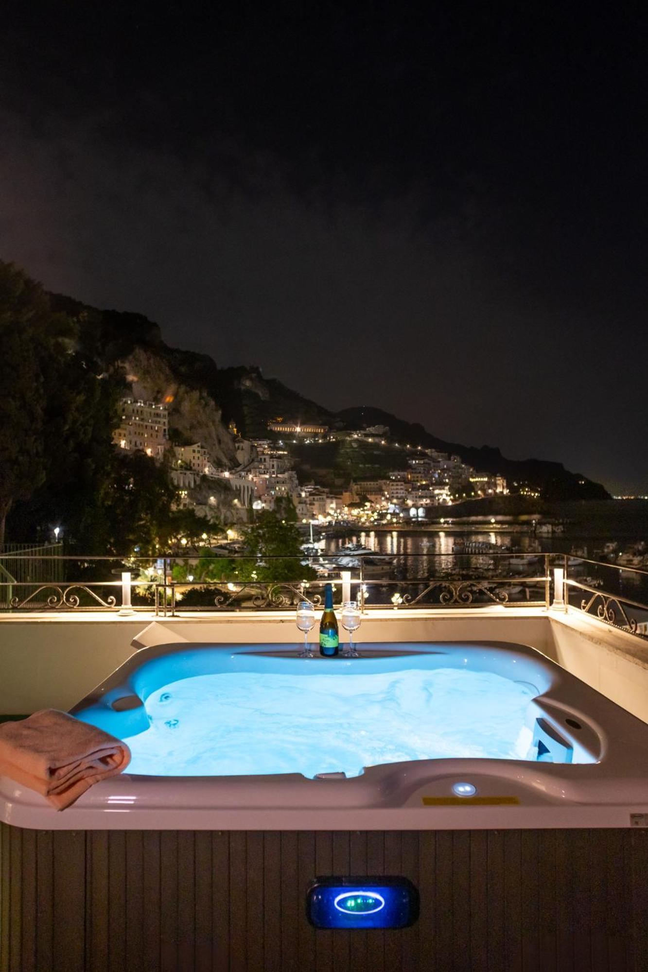 Hotel Aurora Amalfi Esterno foto