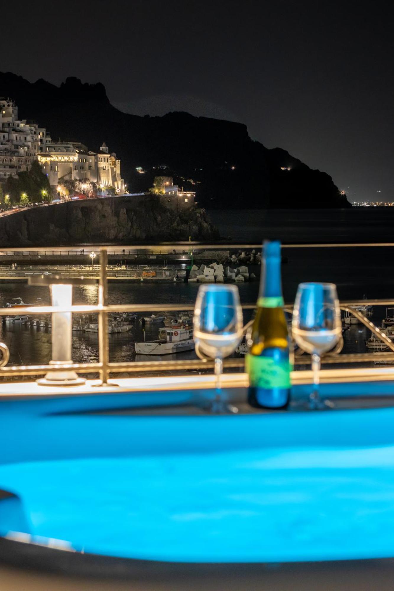 Hotel Aurora Amalfi Esterno foto
