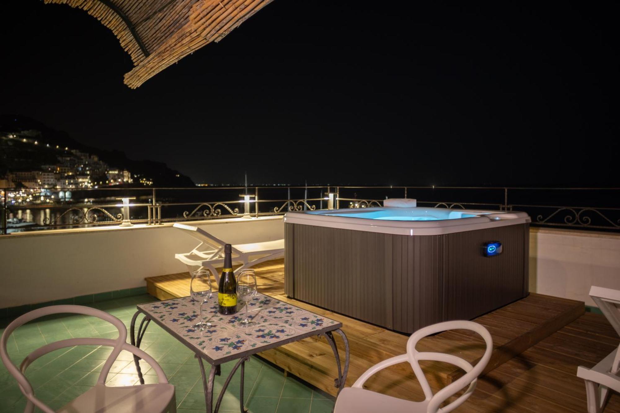 Hotel Aurora Amalfi Esterno foto