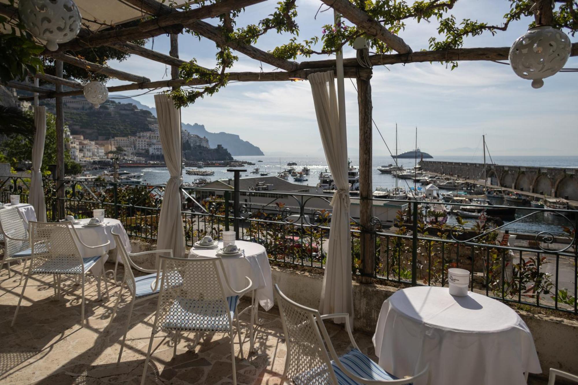 Hotel Aurora Amalfi Esterno foto