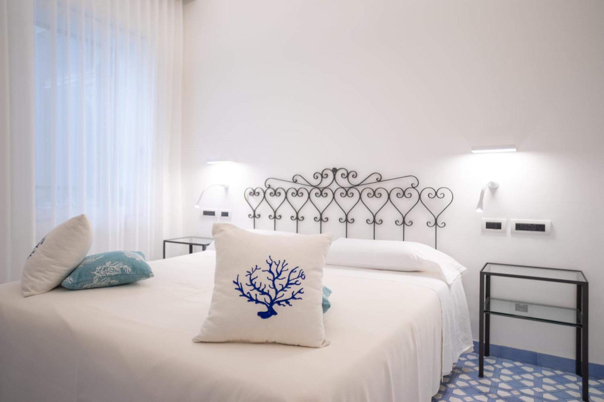 Hotel Aurora Amalfi Esterno foto