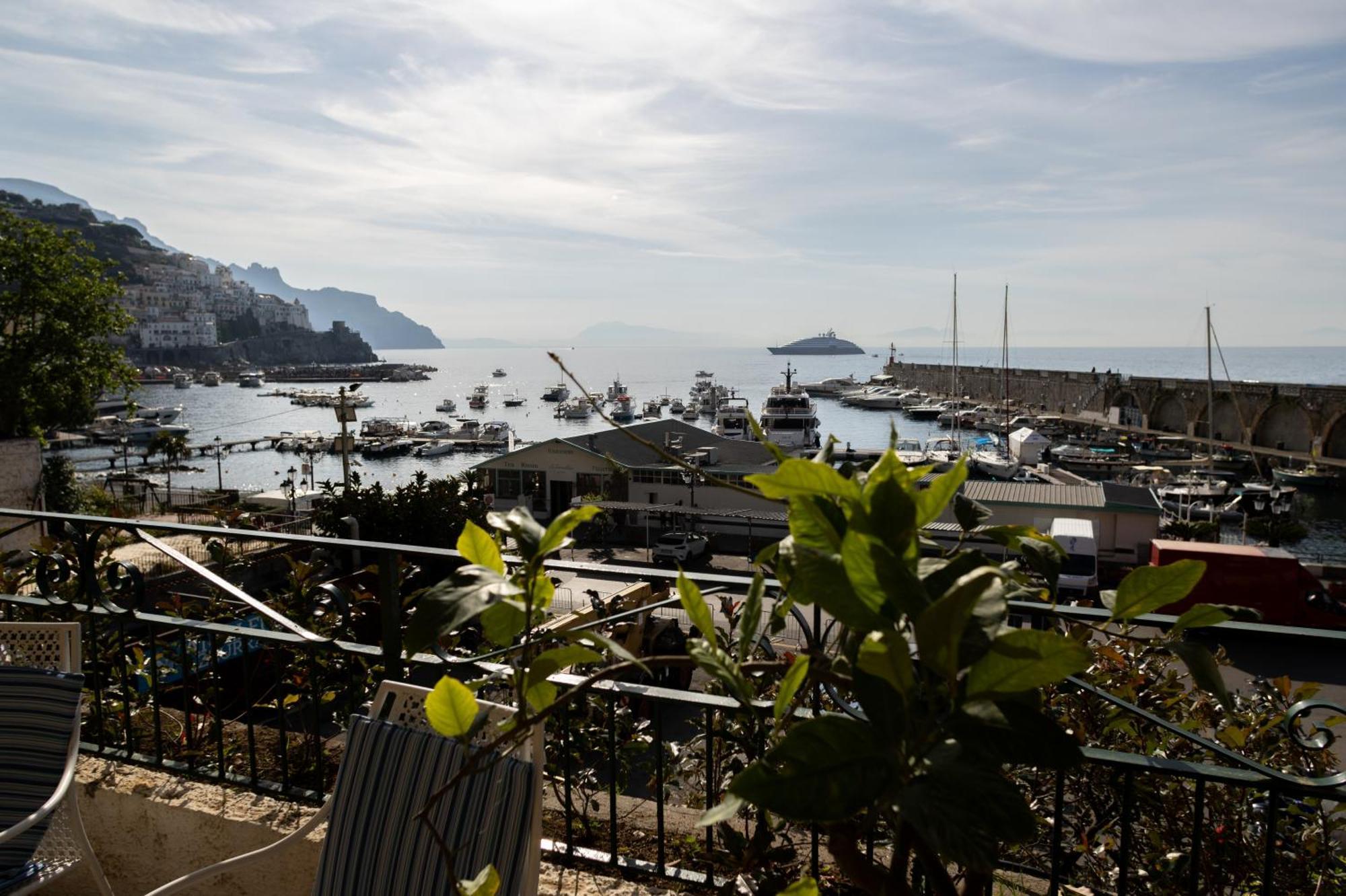 Hotel Aurora Amalfi Esterno foto